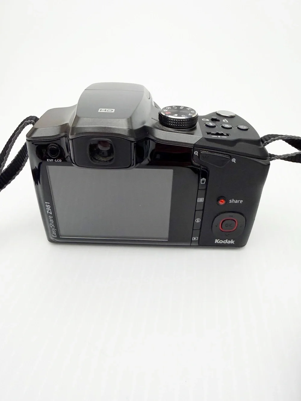 Kodak EasyShare Z981 26X Optical Black Digital Camera 14 MP